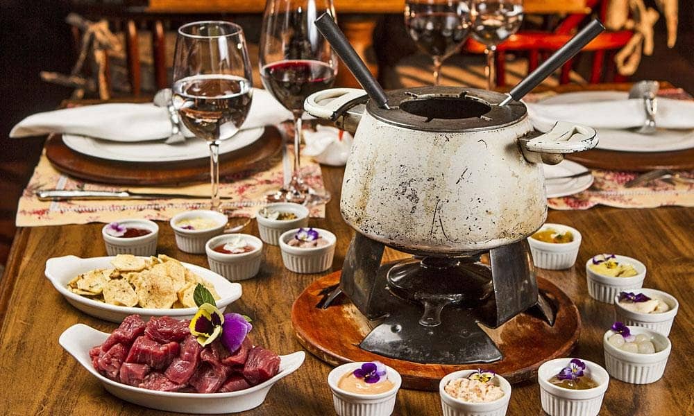 Botas Perfeitas: Do Conforto ao Glamour na Neve - inspiração 1