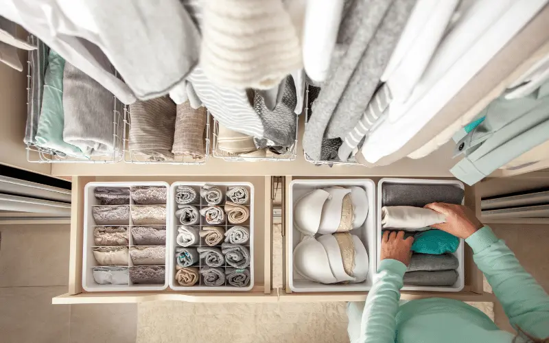 A dobra vertical: Mais espaço e menos amassados - inspiração 2