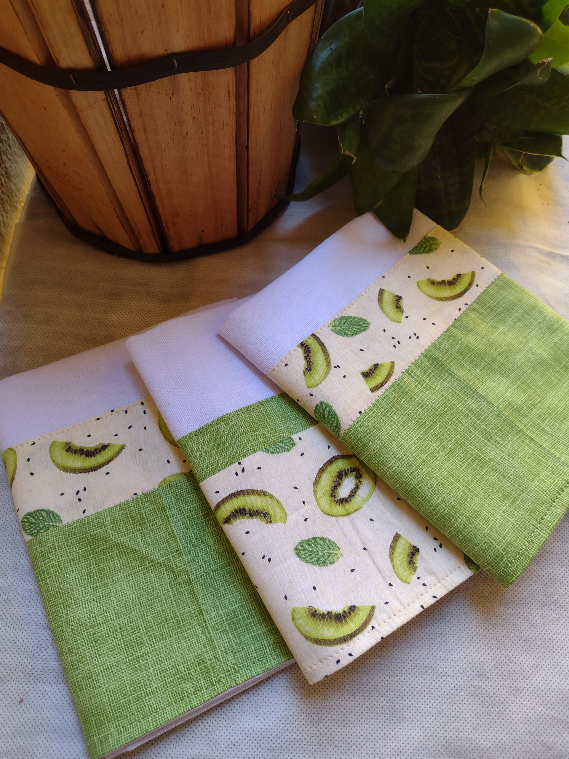 Tendências Atuais em Panos de Prato com Barrado para a Cozinha Moderna - inspiração 1