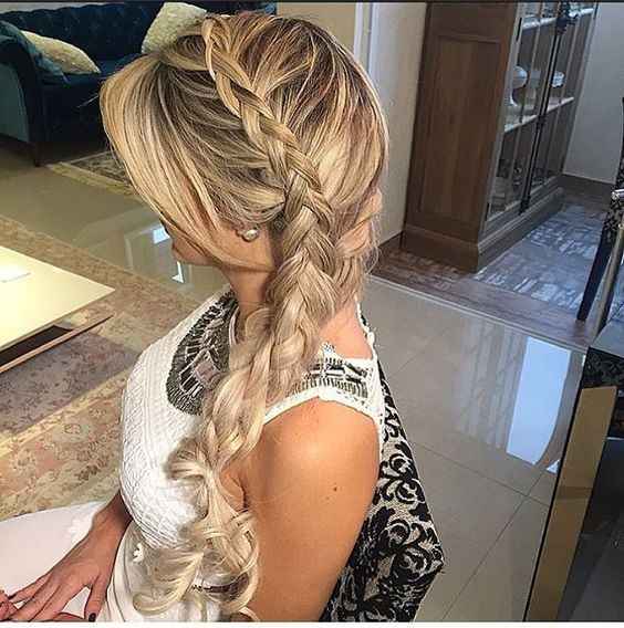 Trancinhas Finas no Contorno do Rosto: Detalhes Que Fazem a Diferença - inspiração 1