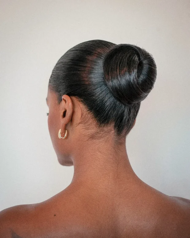 Estilo Wet Look (Efeito Molhado): Ousadia e Glamour na Medida Certa - inspiração 1