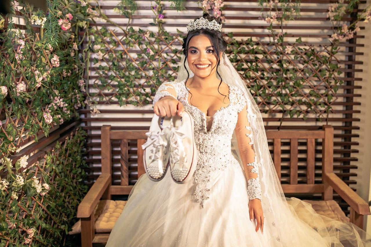 O Poder dos Acessórios: Bolsas, Joias e o Ponto Final - inspiração 1