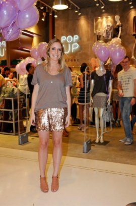 Sapatos: O Toque Final para o Seu Look de Paetê - inspiração 2