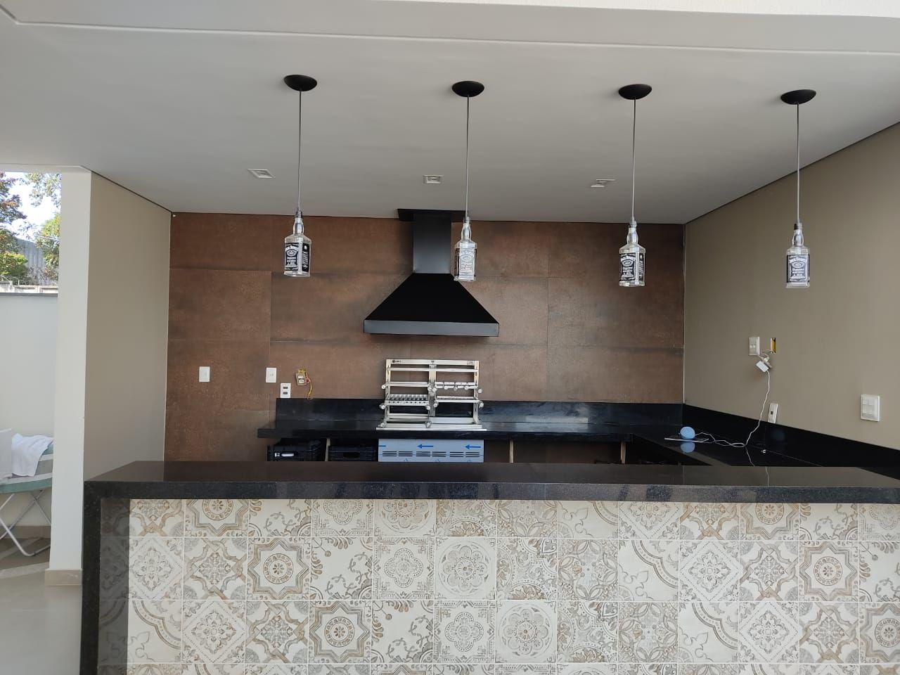 O Layout Ideal: Integrando Cozinha e Churrasqueira com Harmonia - inspiração 2