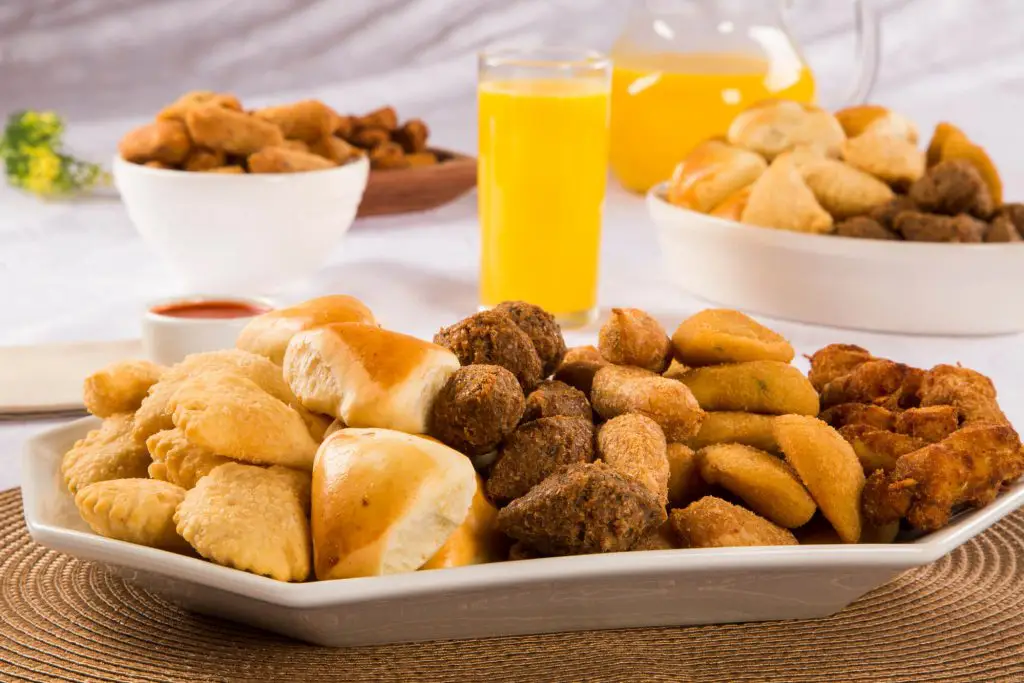 Outros Petiscos na Mesa: Reduzindo a Dependência de Salgadinhos - inspiração 1