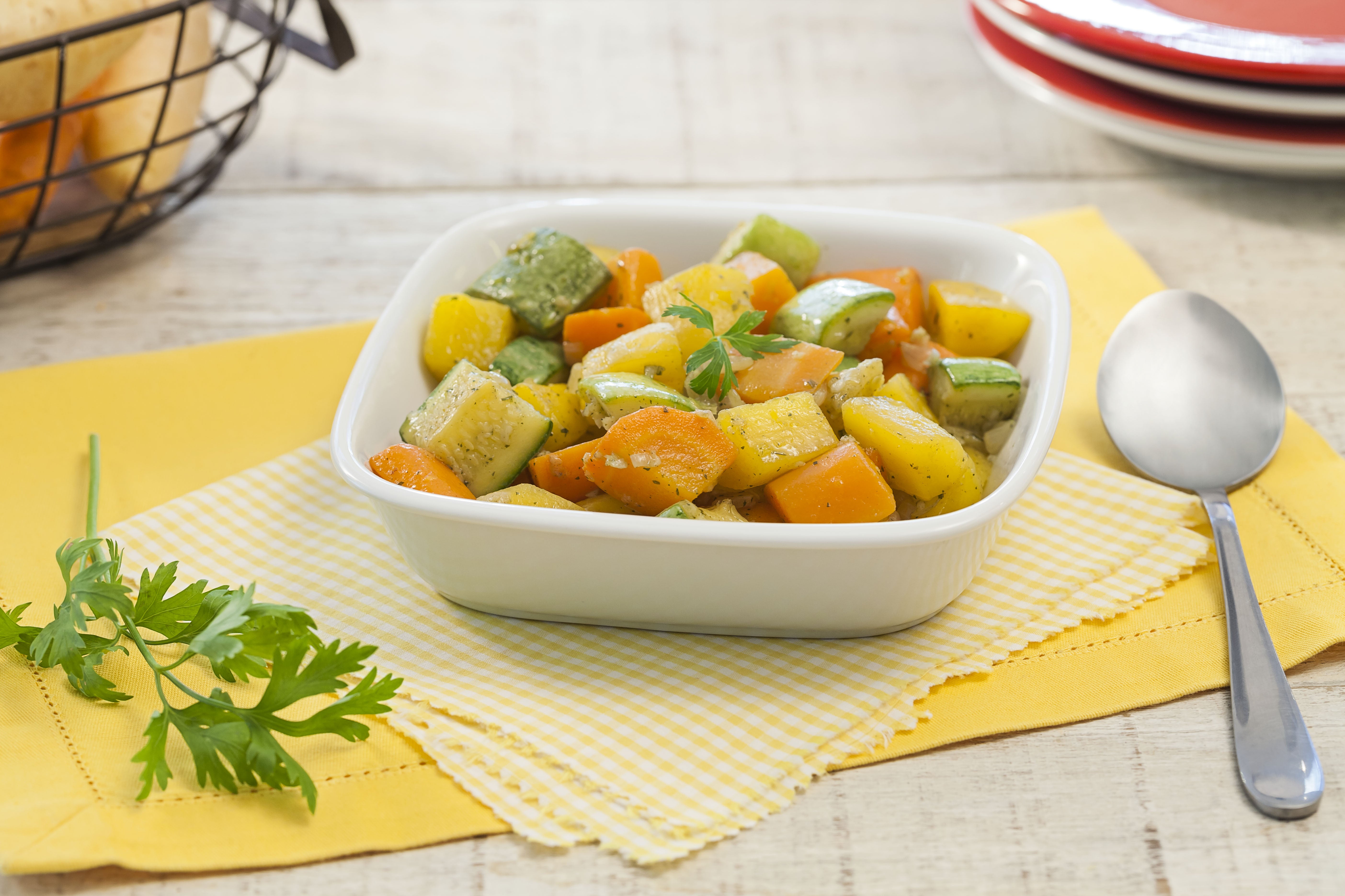 Legumes Assados com Ervas da Horta: O Toque Rústico que Encanta - inspiração 1