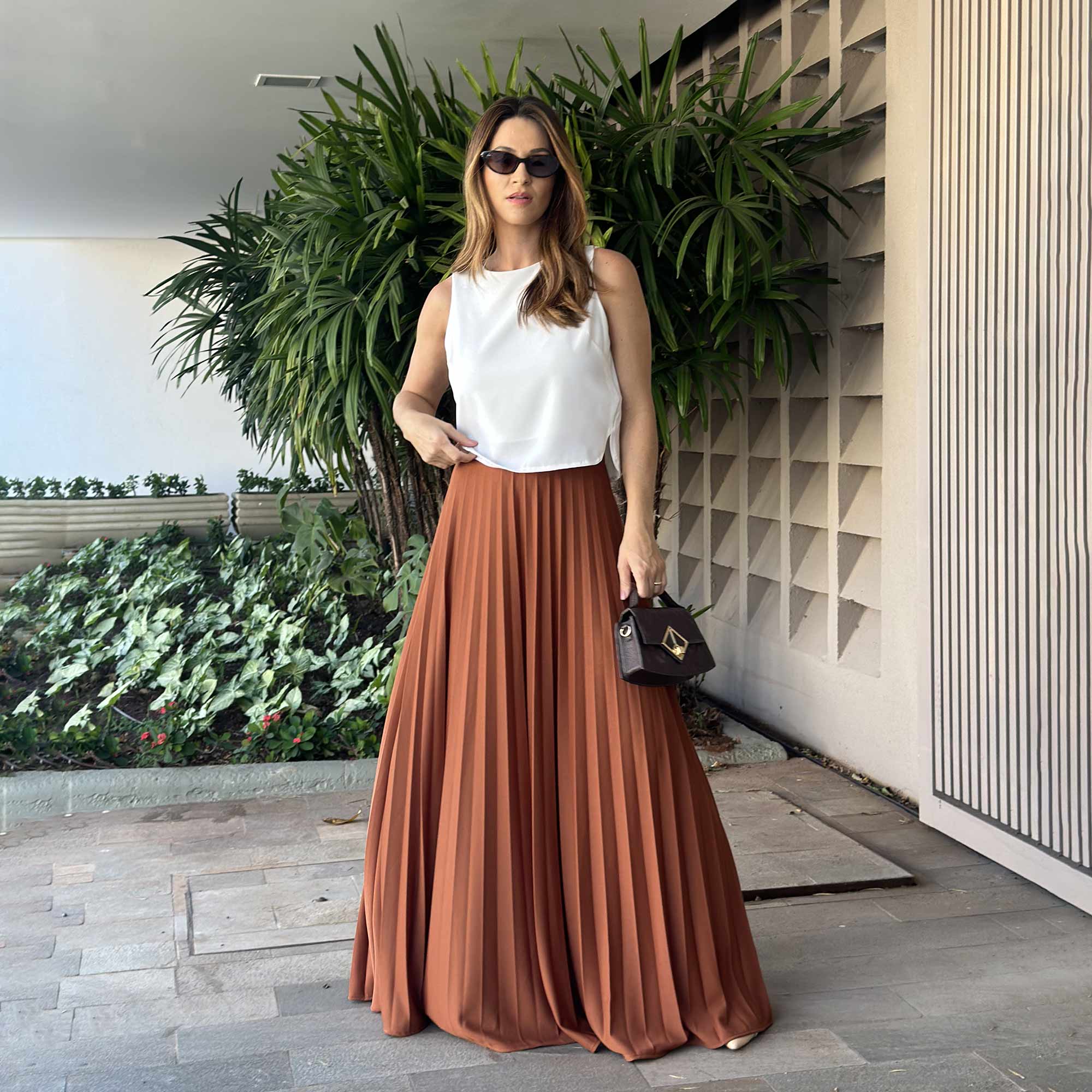 O Charme do Casual Chic com T-shirts e Tênis - inspiração 2