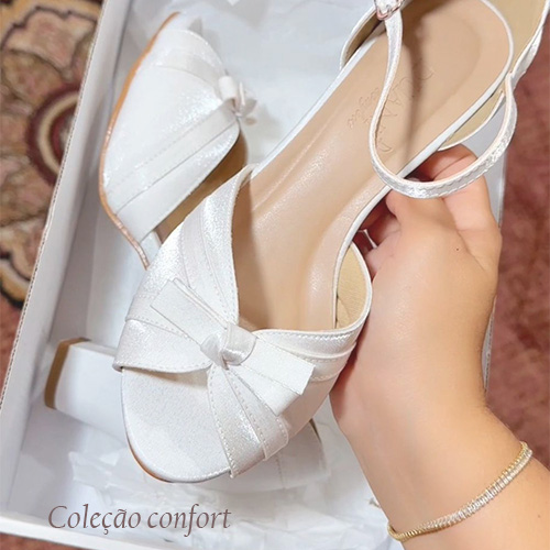 A Cor Perfeita que Combina com o Vestido - inspiração 1