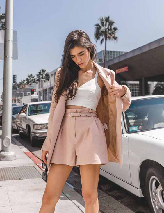 Com Que Roupa Eu Vou? Combinando Seu Shorts de Alfaiataria no Dia a Dia - inspiração 2