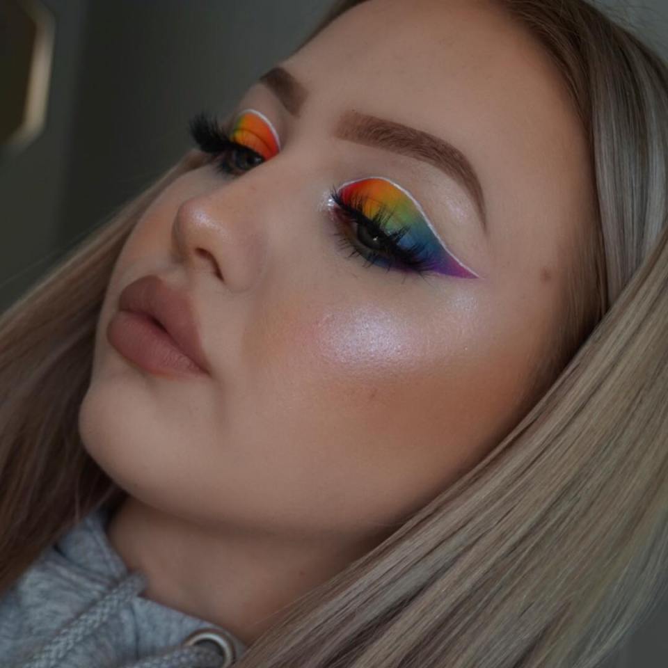 Texturas que Transformam: Sombra Colorida Matte, Cintilante e Metálica - inspiração 1