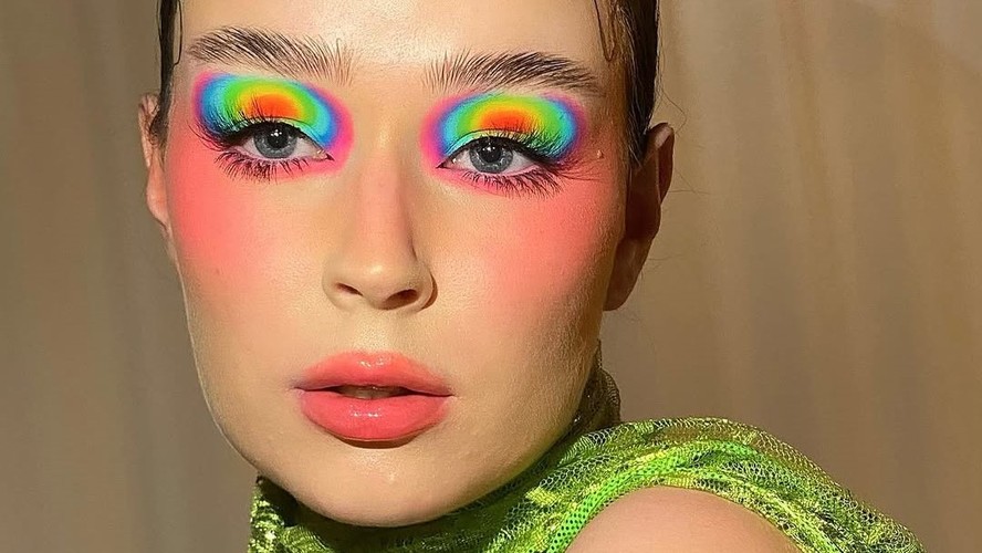 Sombra Colorida: Como Combinar com a Cor dos Olhos - inspiração 2