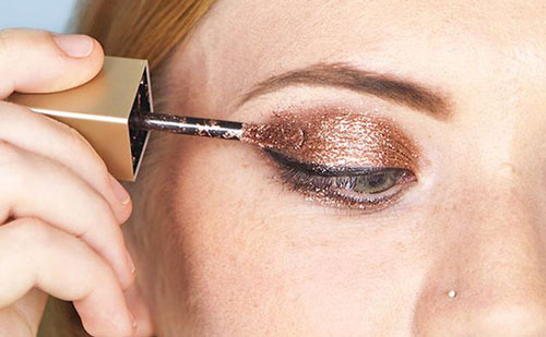 Aplicando a Sombra Líquida: Do Jeito Certo para Não Borrar - inspiração 1