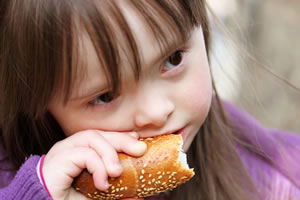 Introduzindo Sólidos: Estratégias para Bebês com Síndrome de Down - inspiração 2