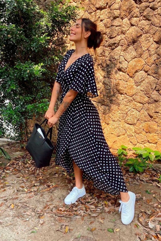 Botas de Cano Curto com Vestidos: Um Charme Extra - inspiração 1