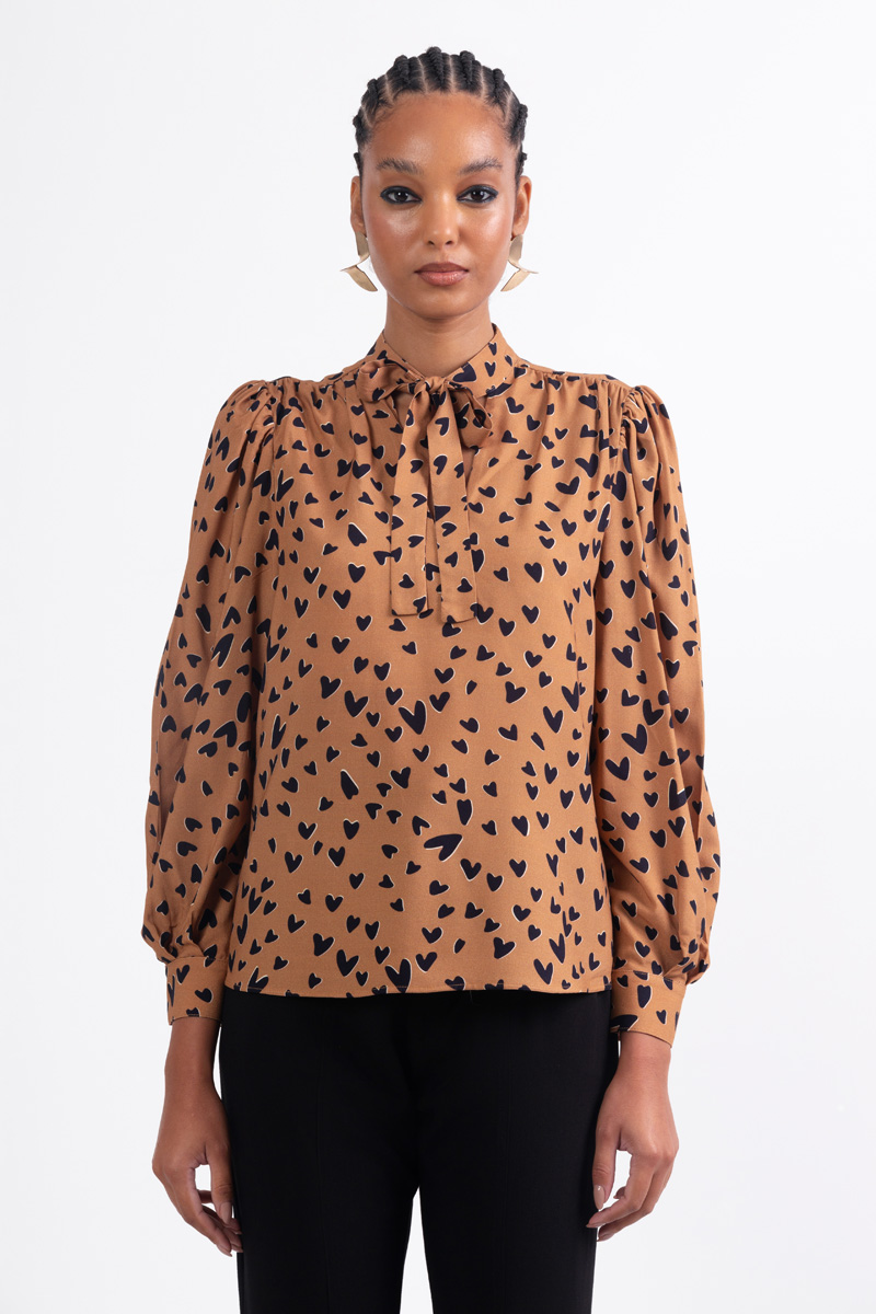 Estilo Despojado e Frescor: A Blusa de Linho é Sua Melhor Escolha para o Calor - inspiração 2