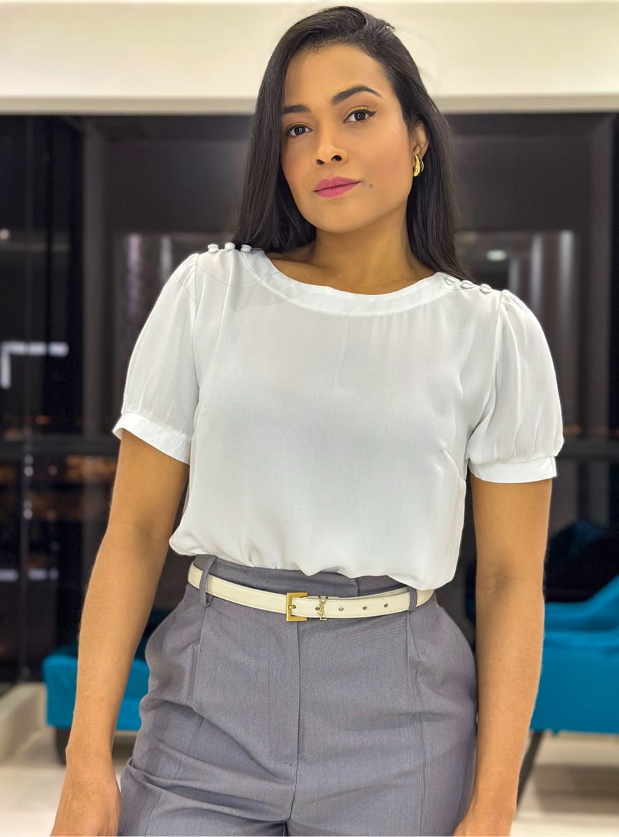 Silhuetas que Valorizam: Descubra os Cortes de Blusas que Mais te Beneficiam - inspiração 1