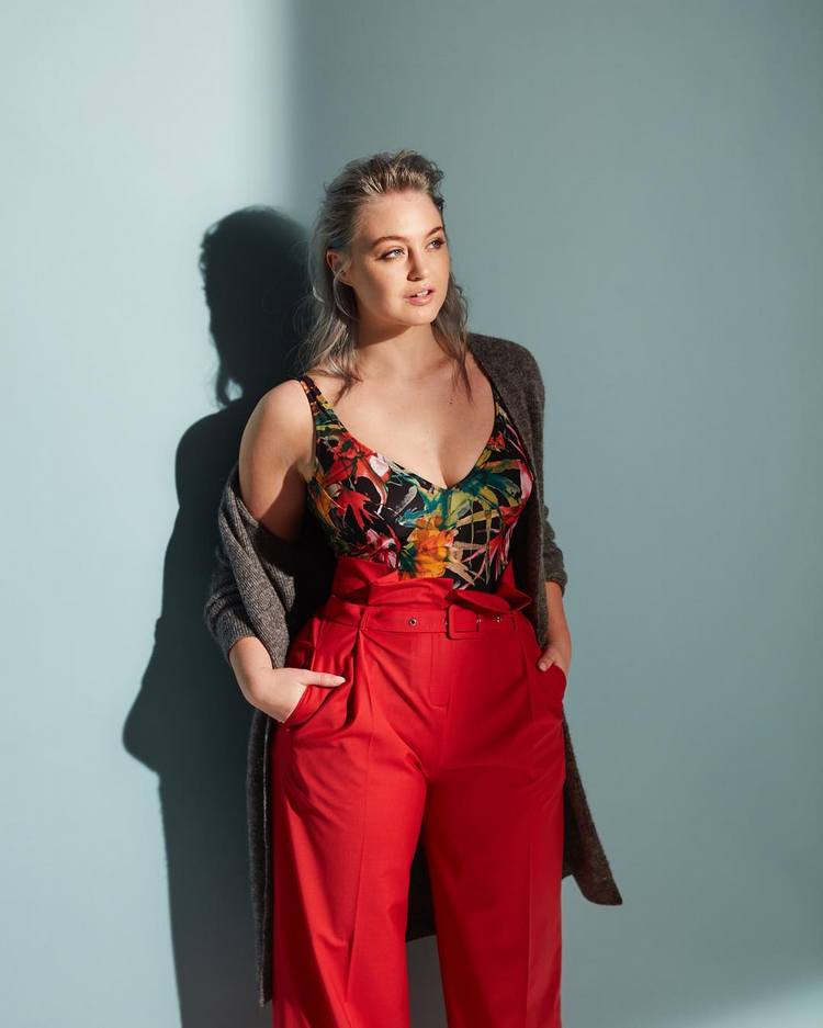 Silhuetas que Moldam: Roupas que Esculpem seu Corpo - inspiração 2