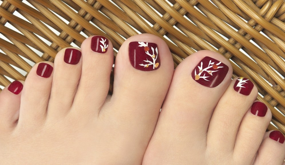 O Charme das Unhas Metalizadas e Cromadas: Um Toque Futurista - inspiração 1