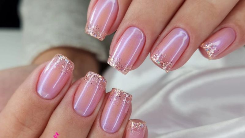 Estilos Variados: Unhas Holográficas Curtas e Longas - inspiração 1