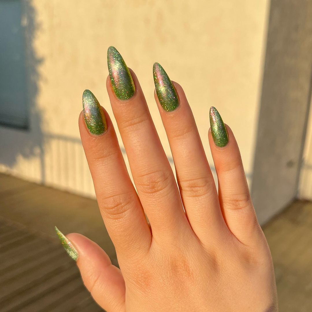 A Técnica de Aplicação: Unhas Holográficas em Casa - inspiração 2