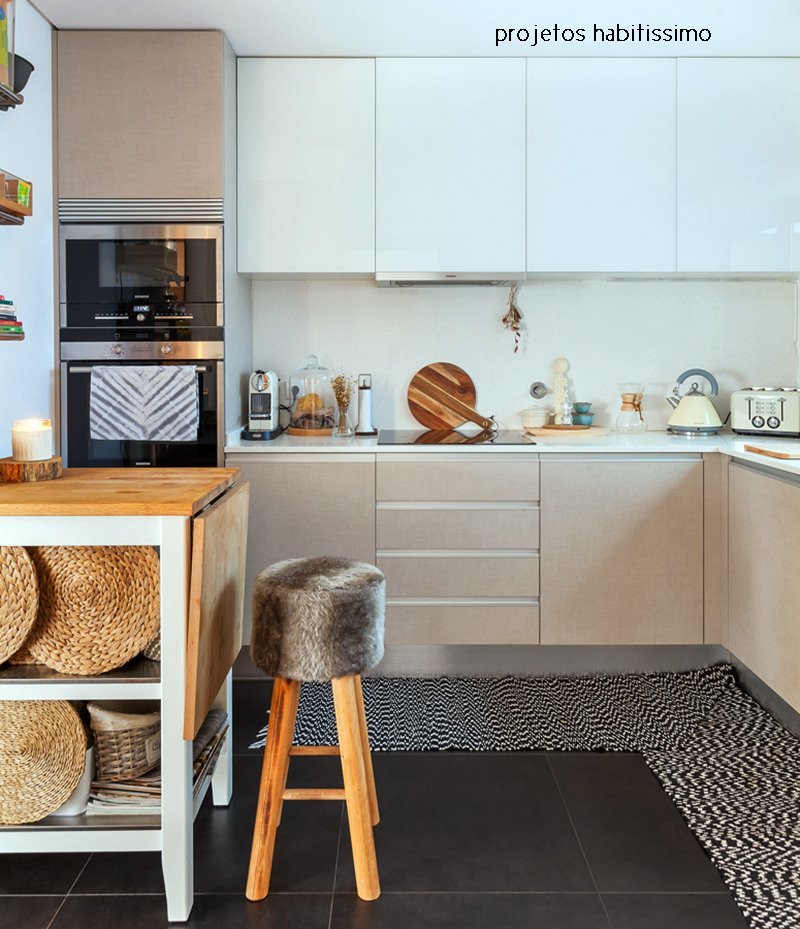 parede bege na cozinha