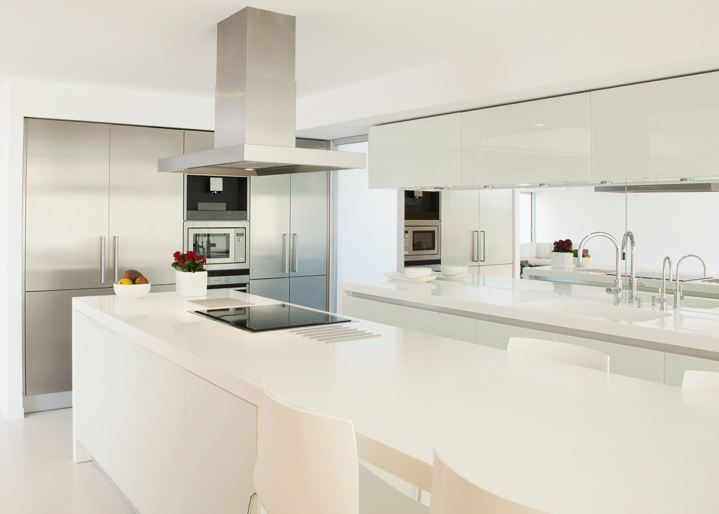 decoração cozinha branca pequena