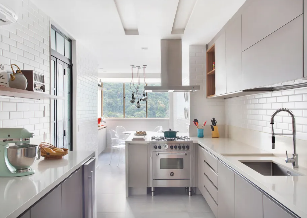 10 ideias para decorar uma cozinha branca moderna