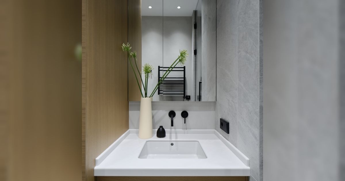 como fazer banheiro pequeno parecer maior