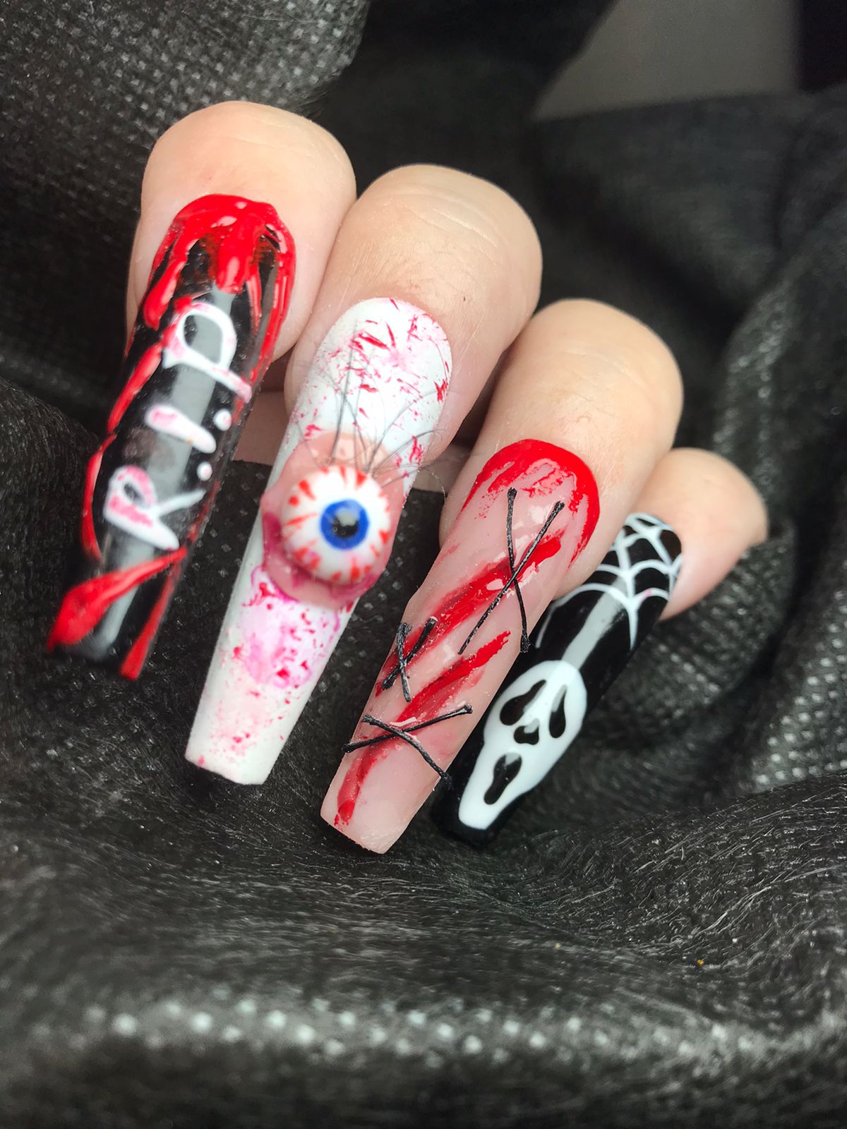 Unhas Minimalistas de Halloween: Ideias Simples e Chiques