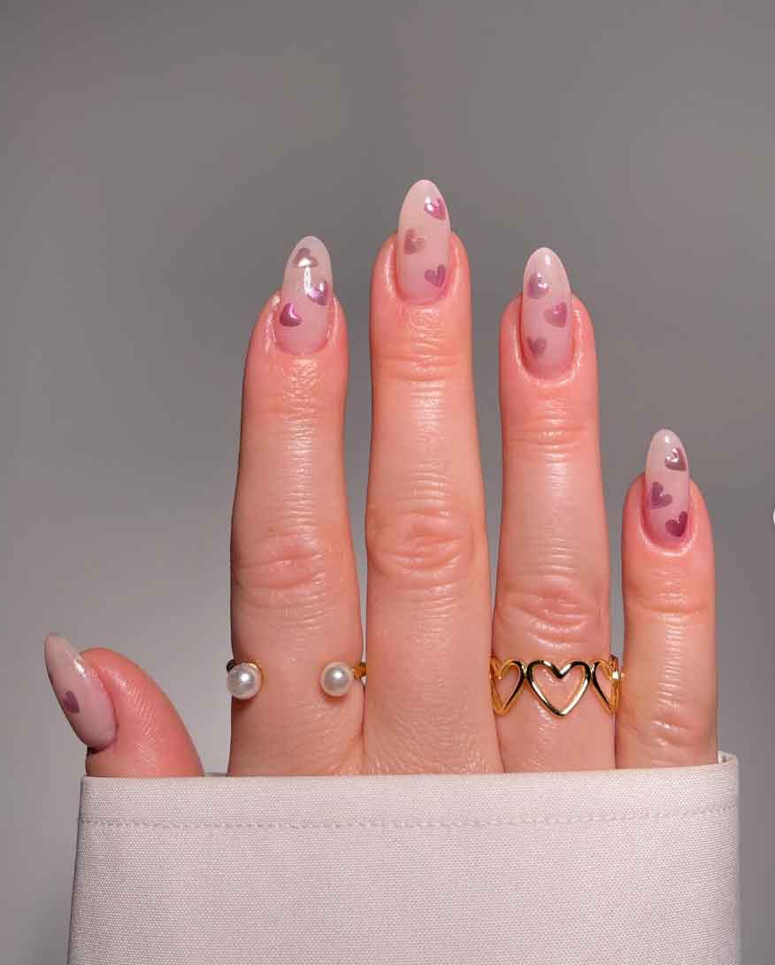 Tendências de unhas minimalistas para 2024