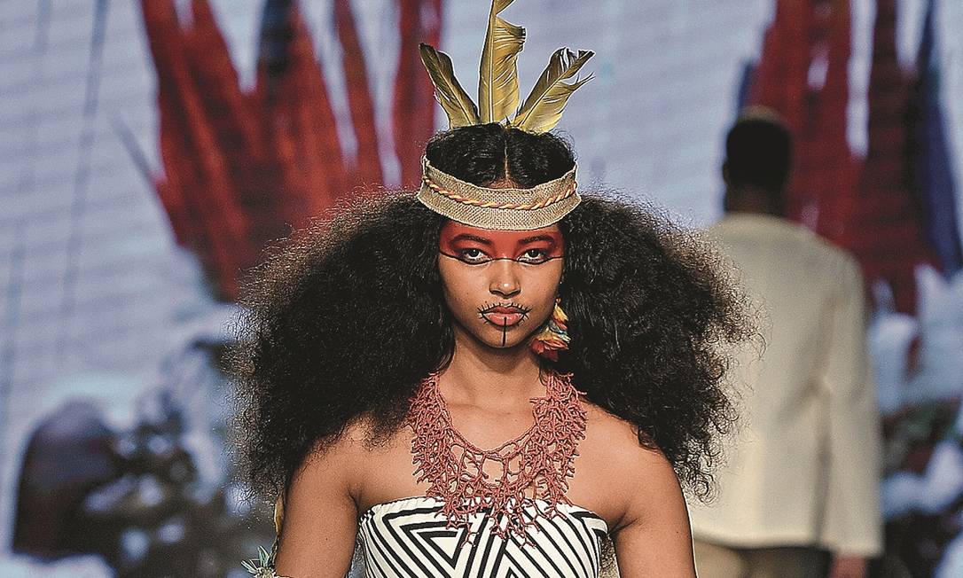 a moda indigena brasileira