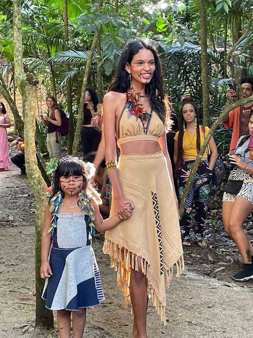 Zaya Guarani e a Ascensão das Modelos Indígenas no Cenário Global
