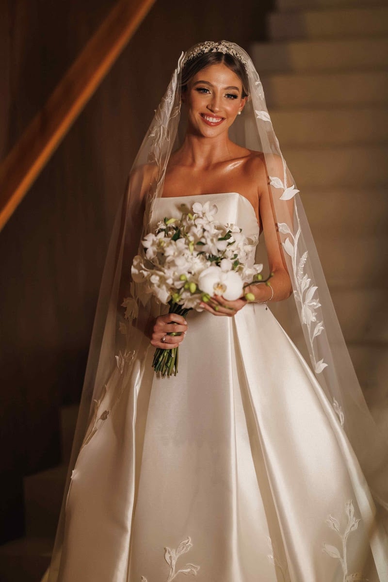 Guia completo de penteados minimalistas para noivas