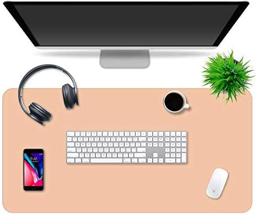 organização de mesa para trabalho remoto