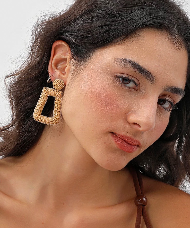 Acessórios Minimalistas: Elegância e Sofisticação no Dia a Dia