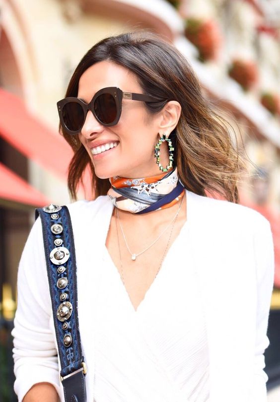 5 Maneiras Criativas de Usar Lenços para Transformar Seu Look