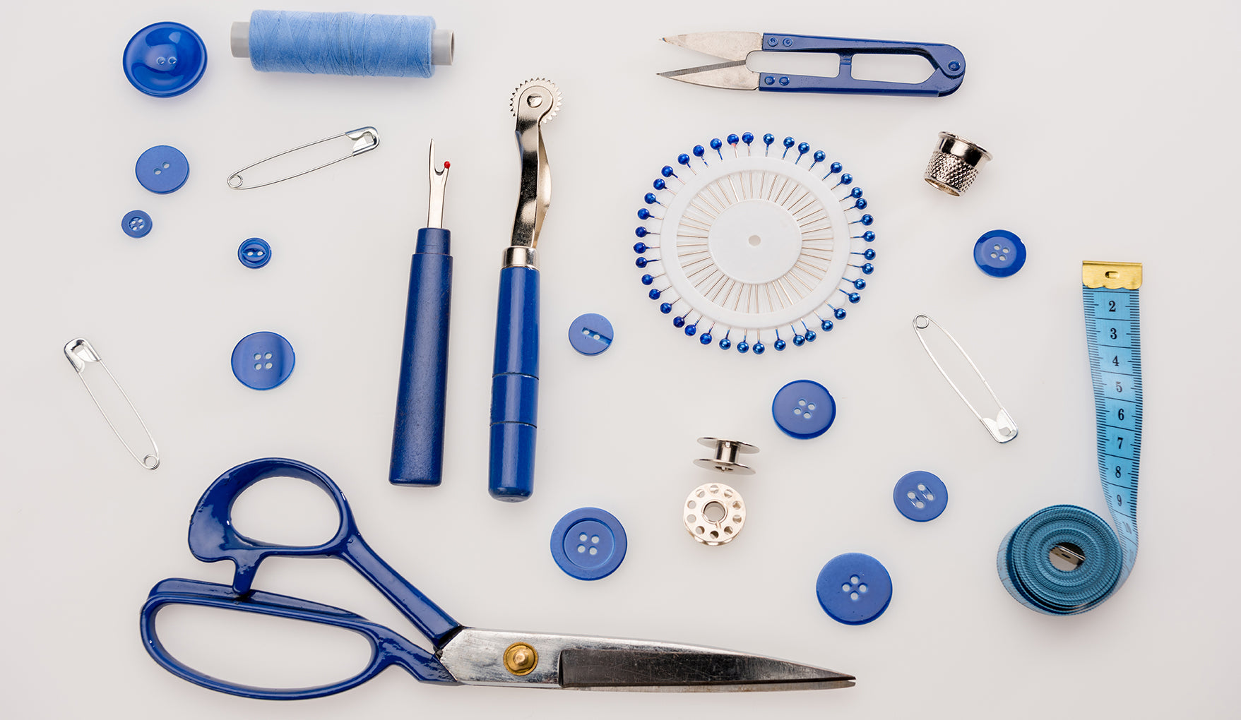 Guia Completo dos Calcadores Essenciais para Sua Máquina de Costura