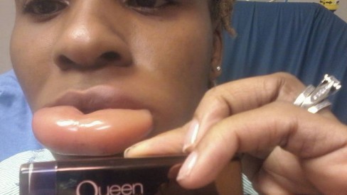 Guia completo de batons hipoalergênicos para lábios sensíveis