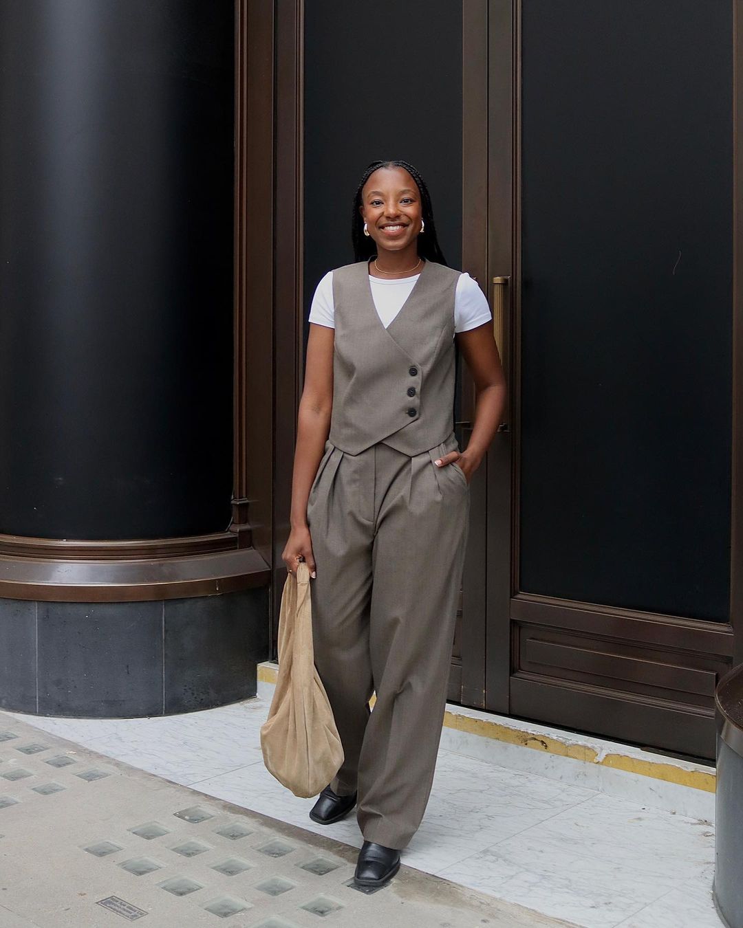 erros ao usar jeans no trabalho depois dos 35