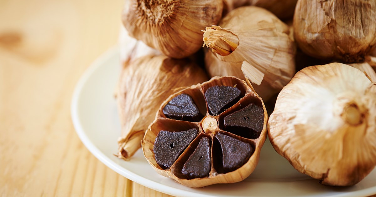 Alho Negro vs. Alho Comum: Análise Nutricional e Diferenciais