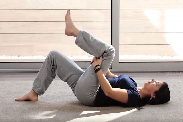 como tratar ciatalgia com alongamento