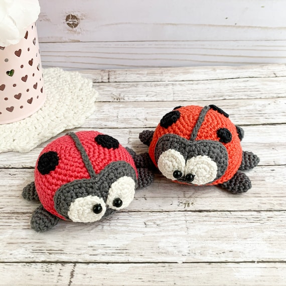 5 Ideias de Decoração com Amigurumi Joaninha