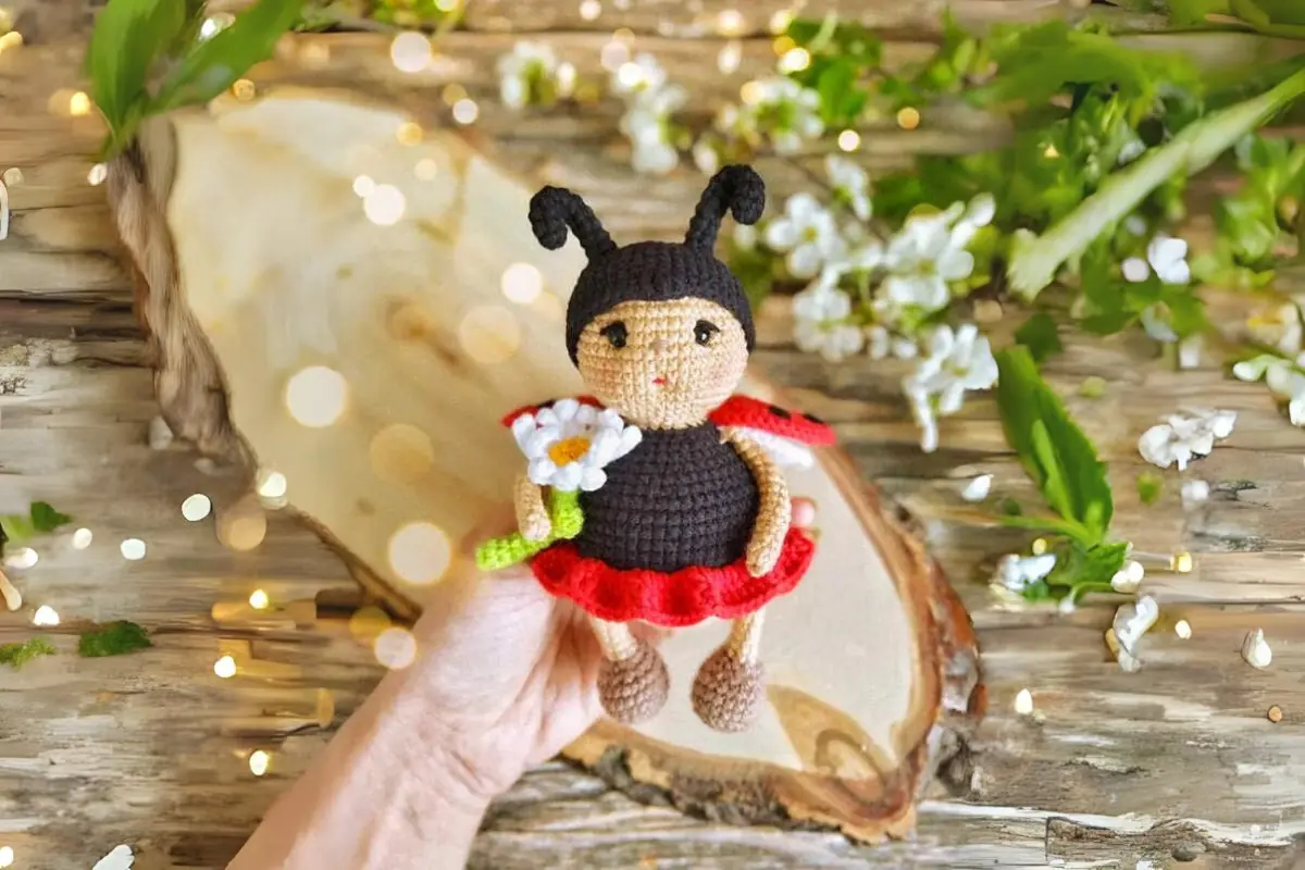 5 Ideias de Decoração com Amigurumi Joaninha