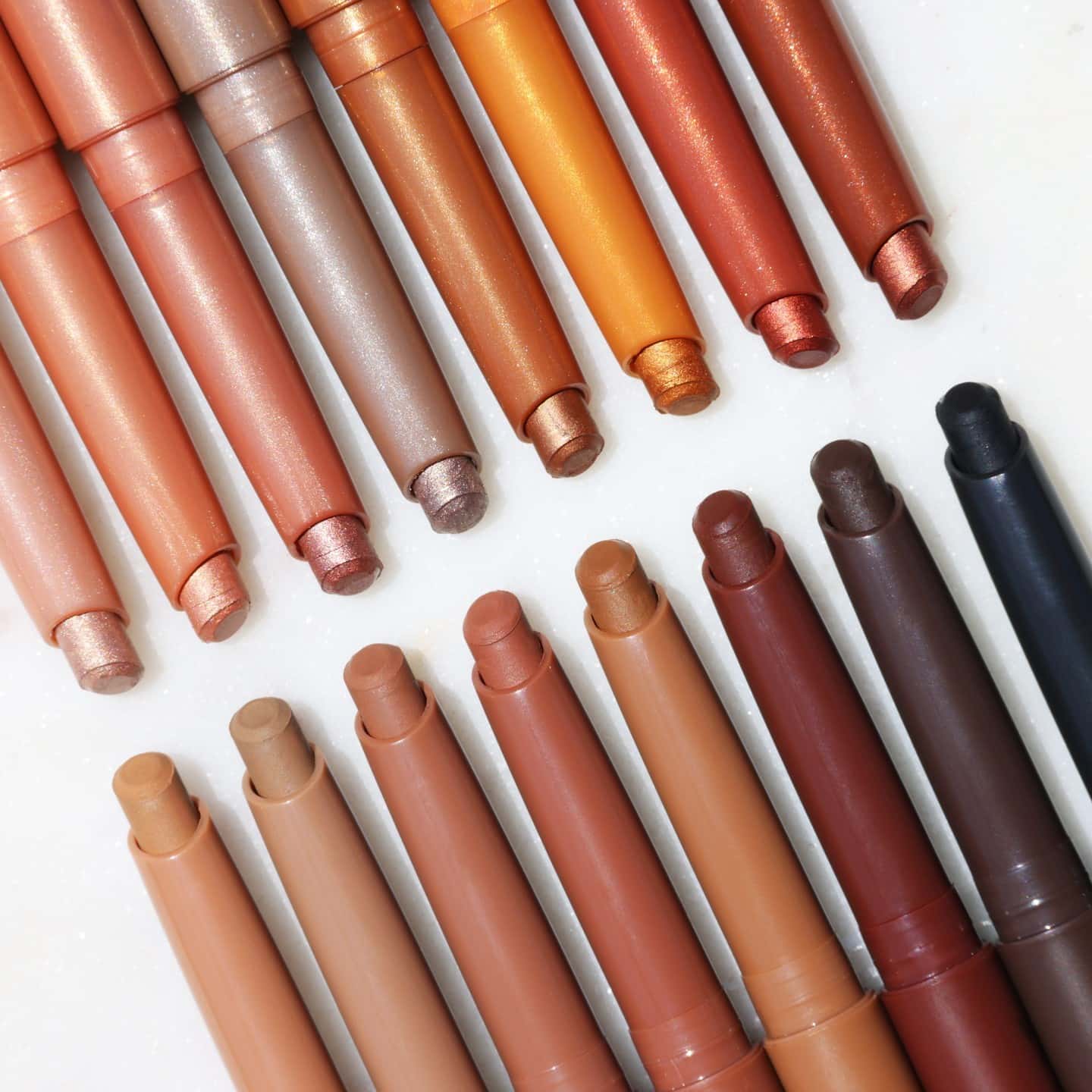 aplicação de sombra em bastão