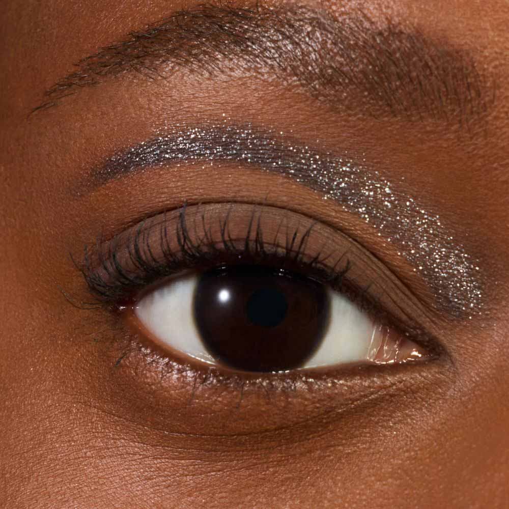 aplicação de sombra em bastão