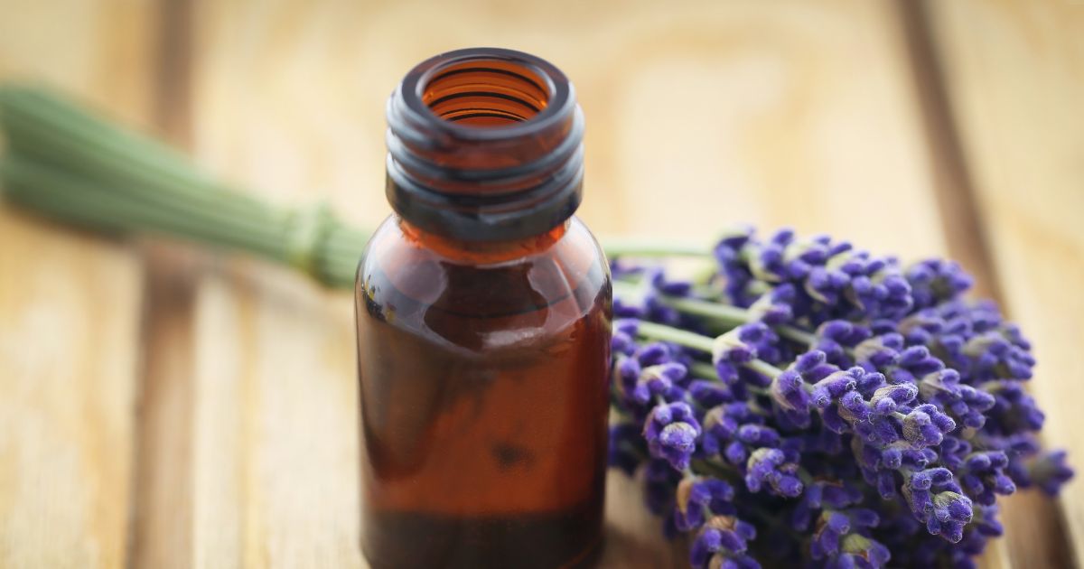 como usar óleo essencial para dormir