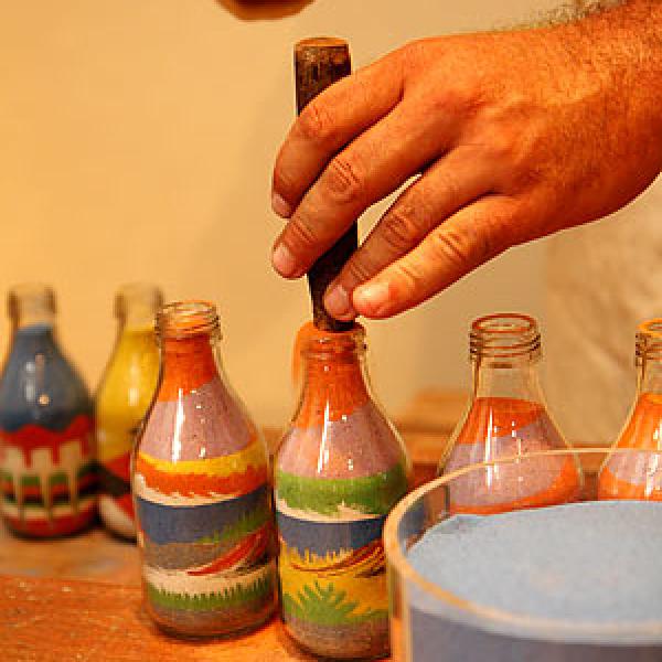 como fazer areia colorida para artesanato