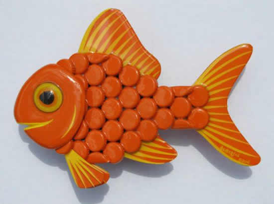 vaso de planta em formato de peixe com garrafa reciclada