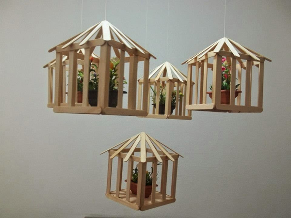 Miniaturas Incríveis: Construindo Maquetes e Casas de Boneca com Palitos de Dente