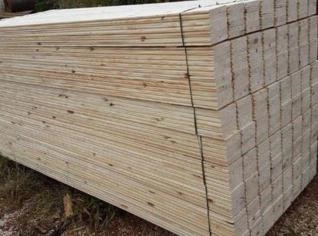 Guia Completo: Como Calcular o Preço do Assoalho de Madeira por M² (Material e Instalação)